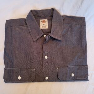 NWOT Dickies Navy Chambray Button-Up Short Sleeve Shirt, Size Medium